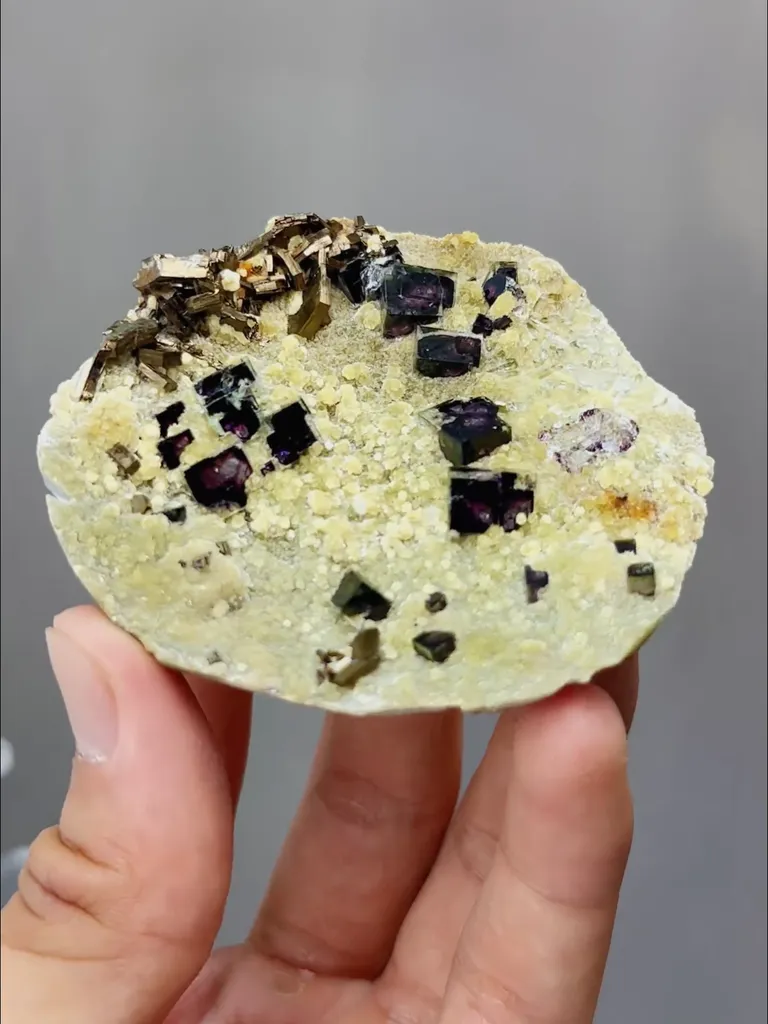 Natural Blue Purple Phantom Fluorite coexists with Mica comes from Yindu,Neimenggu 70*15*60MM - image 2