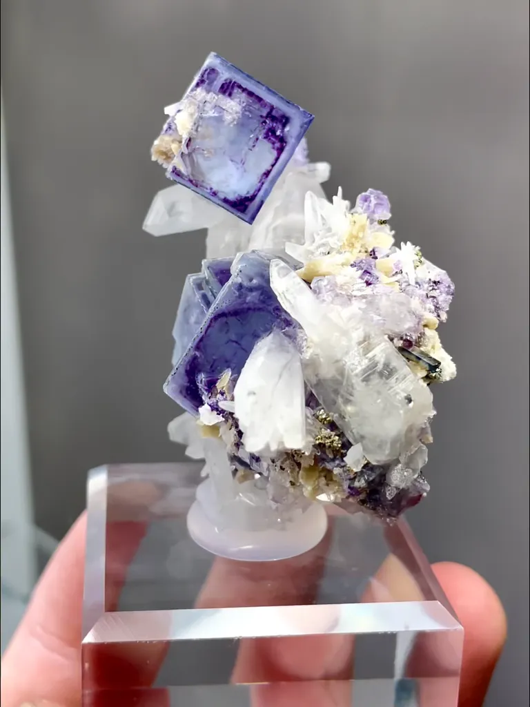 Natural Blue Purple Phantom Fluorite coexists with Quartz comes from Yaogangxian,Hunan 50*50*30MM - image 4