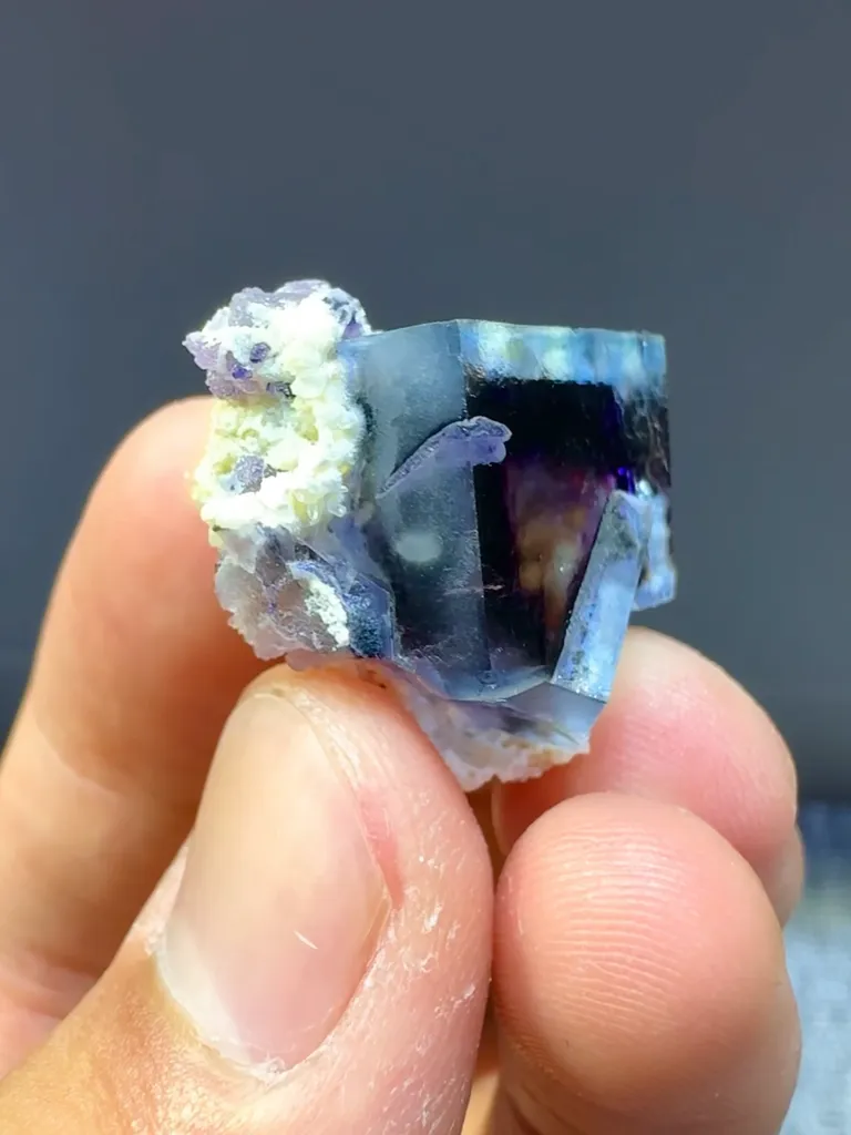 Natural Blue Purple Phantom Fluorite comes from Yaogangxian, Hunan 15*15*20MM - image 5