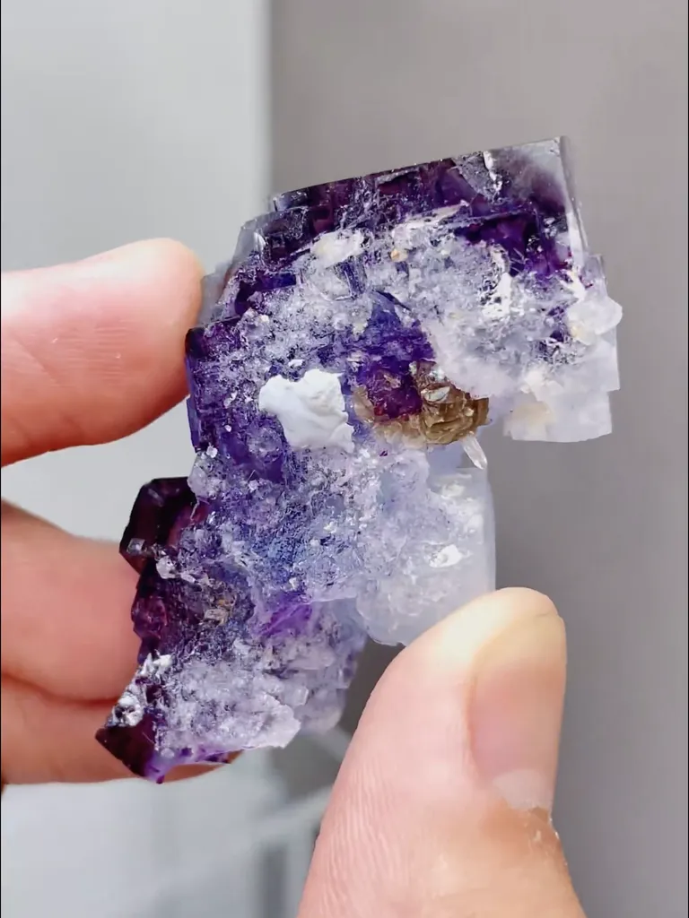 Natural Blue Purple Phantom Fluorite comes from Yaogangxian,Hunan 28*40*17MM - image 3