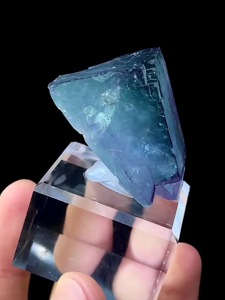 Natural Blue Purple Phantom Fluorite comes from Yaogangxian,Hunan 40*35*30MM - image 3