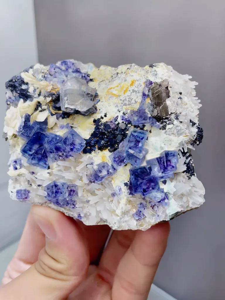Natural Blue Purple Phantom Fluorite comes from Yindu, Inner Mongolia 80*25*70MM - image 2