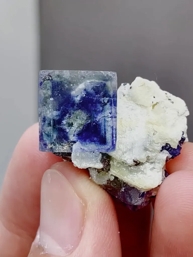 Natural Blue Purple Phantom Fluorite comes from Yindu,Inner Mongolia 15*25*15MM image