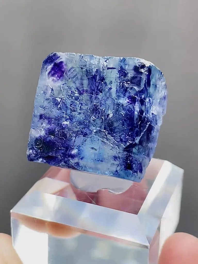 Natural Blue Purple Phantom Fluorite comes from Yindu,Inner Mongolia 20*15*20*70MM - image 2