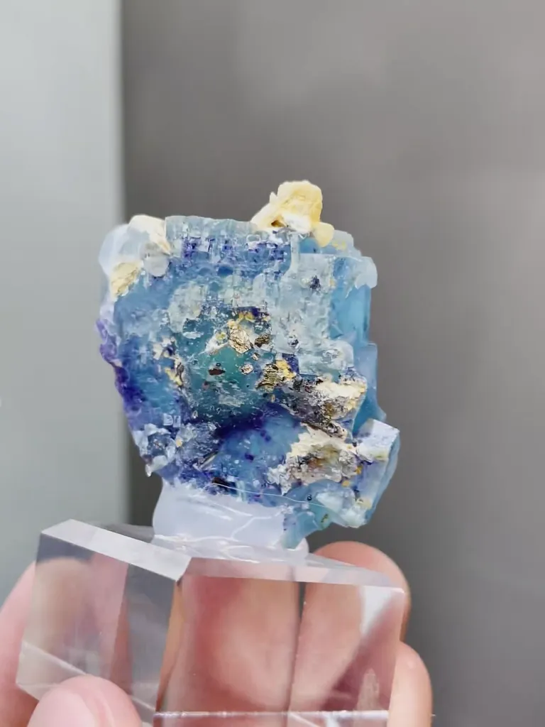 Natural Blue Purple Phantom Fluorite comes from Yindu,Inner Mongolia 35*20*30MM - image 3