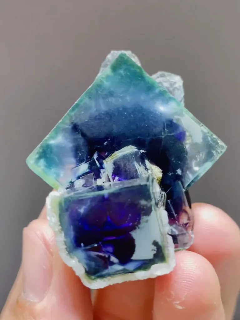 Natural Blue Purple Phantom Fluorite comes from Yindu,Inner Mongolia 39*25*40MM - image 3
