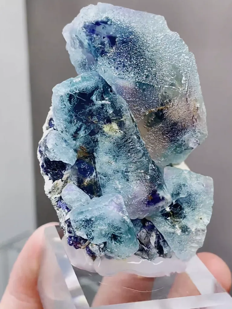 Natural Blue Purple Phantom Fluorite comes from Yindu,Inner Mongolia 42*25*60MM - image 3