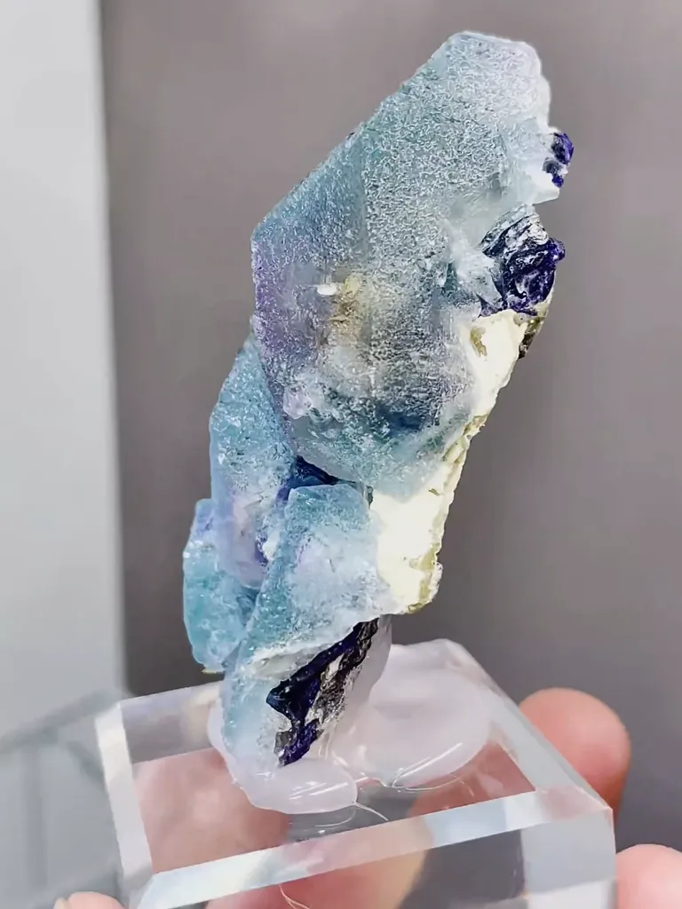 Natural Blue Purple Phantom Fluorite comes from Yindu,Inner Mongolia 42*25*60MM - image 2