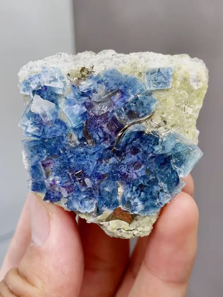 Natural Blue Purple Phantom Fluorite comes from Yindu,Inner Mongolia 50*19*50MM - image 5