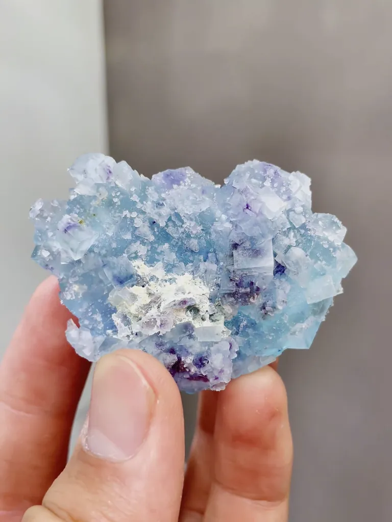 Natural Blue Purple Phantom Fluorite comes from Yindu,Inner Mongolia 55*25*40MM image