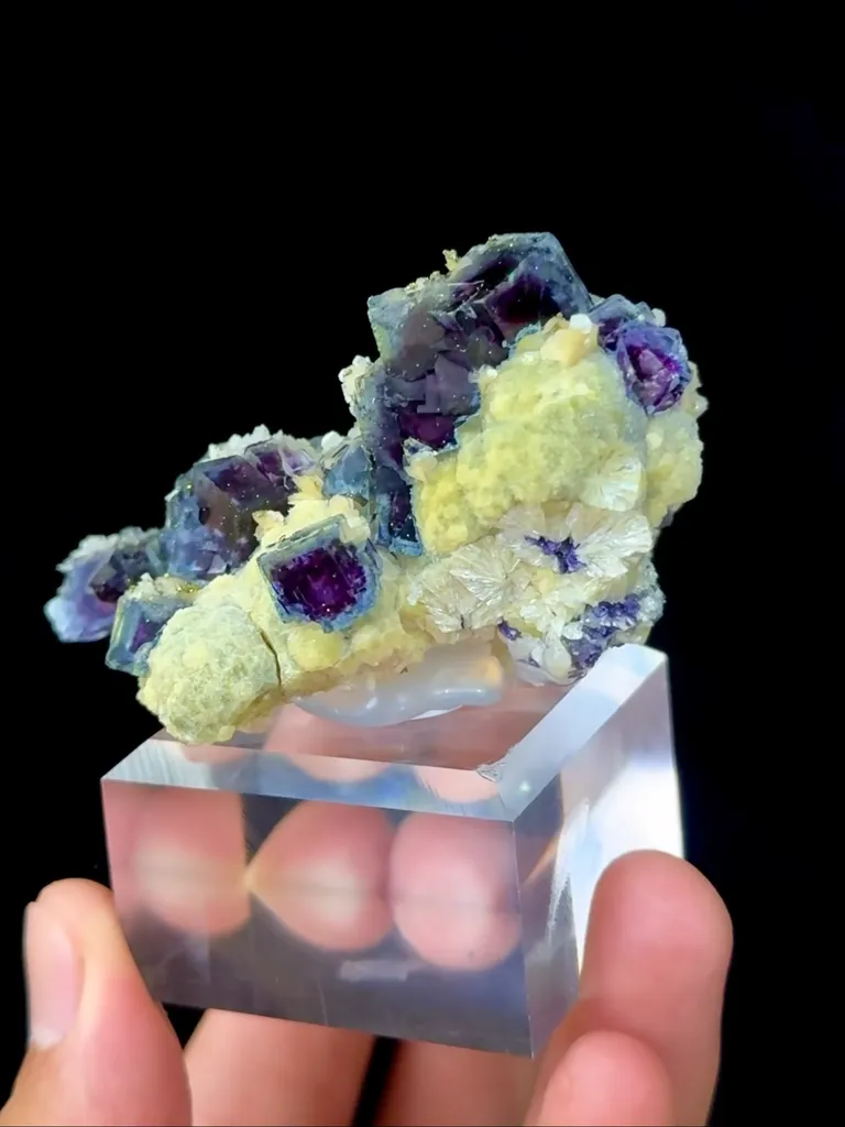 Natural Blue Purple Phantom Fluorite Flaky Calcite and Mica Coexist comes from Yindu,Neimenggu 65*35*35MM - image 5
