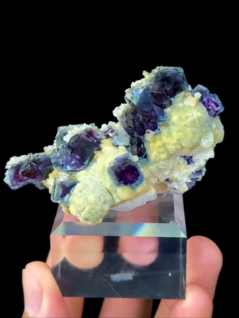 Natural Blue Purple Phantom Fluorite Flaky Calcite and Mica Coexist comes from Yindu,Neimenggu 65*35*35MM - image 3