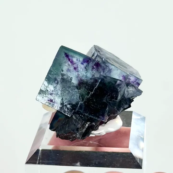 Natural Blue Purple Phantom Fluorite, Mineral Specimen: Inner Mongolia,China (25*25*20MM) image