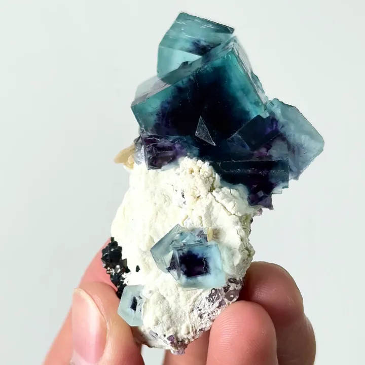 Natural Blue Purple Phantom Fluorite, Mineral Specimen: Inner Mongolia,China (35*65*25MM) - image 3
