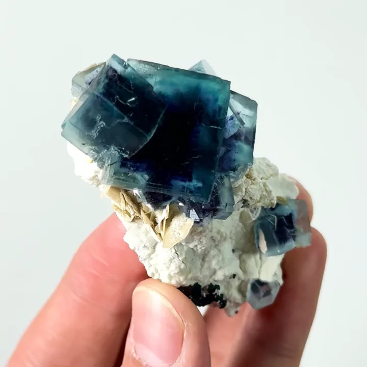 Natural Blue Purple Phantom Fluorite, Mineral Specimen: Inner Mongolia,China (35*65*25MM) image