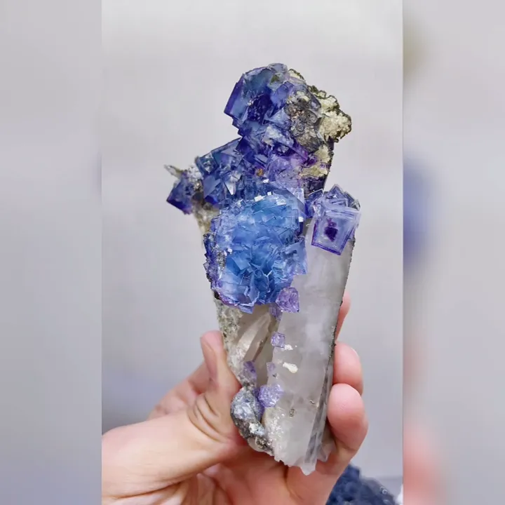 Natural Blue Purple Phantom Fluorite & Quartz, Mineral Specimen: Yaogangxian,Hunan (85*115*45mm) - image 2
