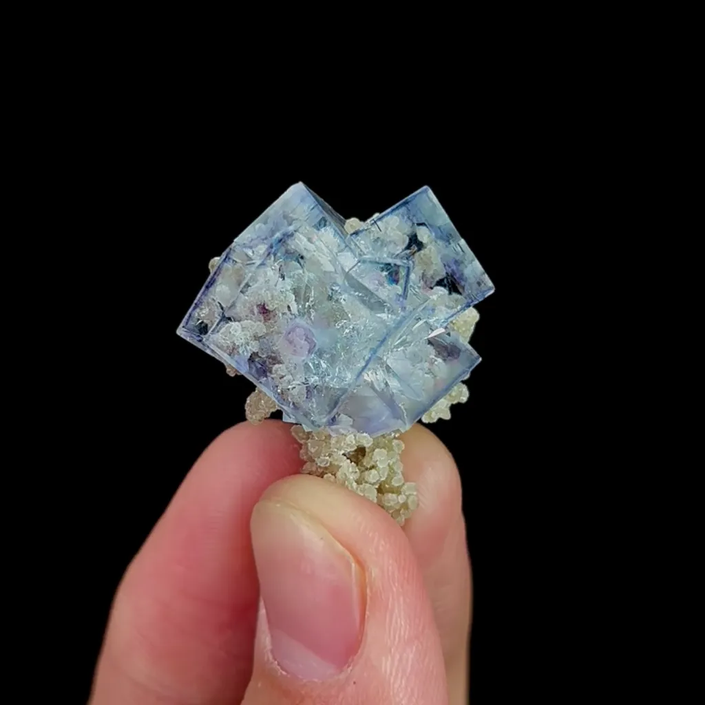 Natural Blue Transparent Cubic Fluorite and Mica, Mineral Specimen:Yaogangxian,Hunan (25*25*20MM) - image 7