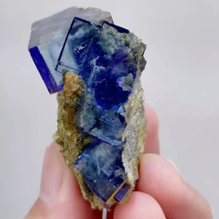 Natural Blue Transparent Cubic Fluorite, Mineral Specimen: Yaogangxian,Hunan (45*45*20mm) image