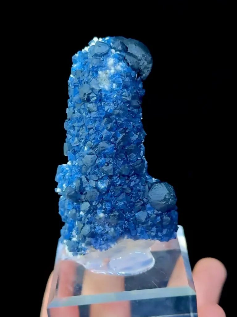 Natural Blueberry Fluorite and Quartz Coexist comes from Huanggangliang,Neimenggu 40*35*70MM - image 3