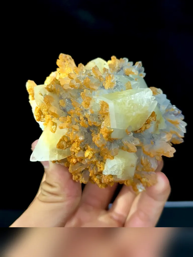 Natural Calcite and crystal coexist comes from  Daye 70*65*55MM - image 4