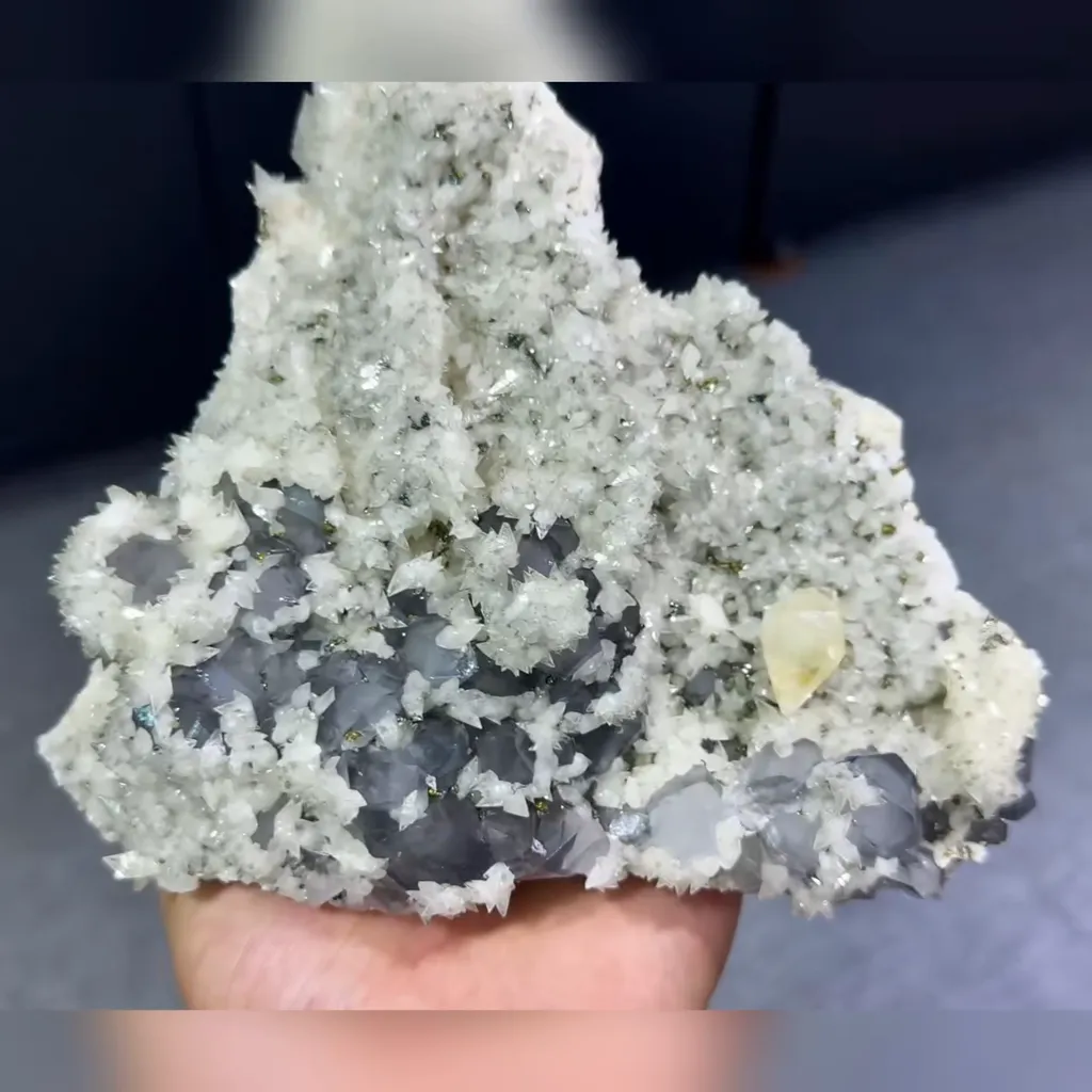 Natural Calcite and Crystal Symbiosis comes from Fujian,China 175*155*50MM - image 2
