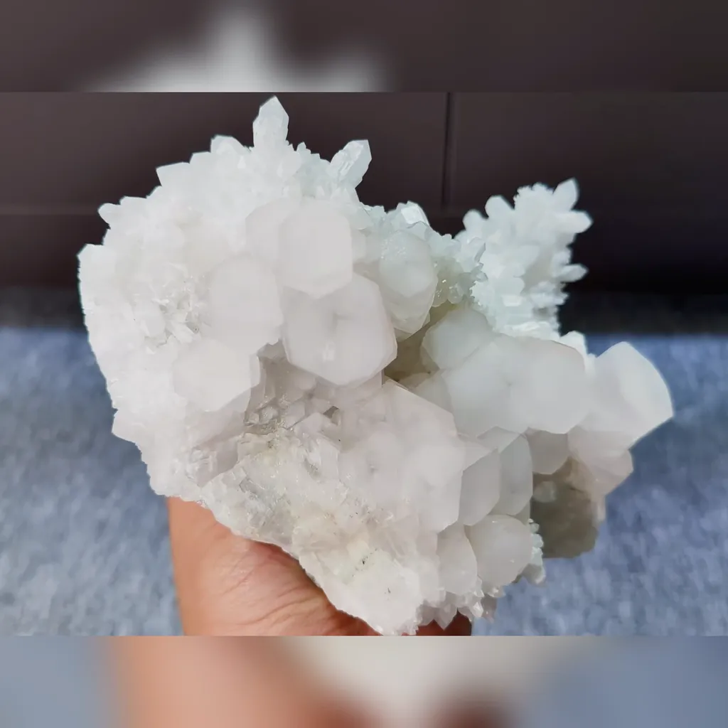 Natural Calcite and Quartz Cluster comes from Fujian 150*125*70MM - image 2