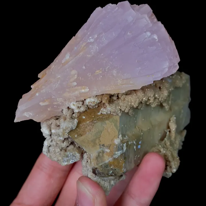 Natural Calcite and Quartz, Mineral Specimen:Huanggangliang,Inner Mongolia (105*80*60MM) - image 6