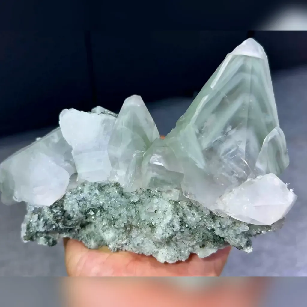 Natural Calcite comes from Daye, Hubei 175*110*70MM image