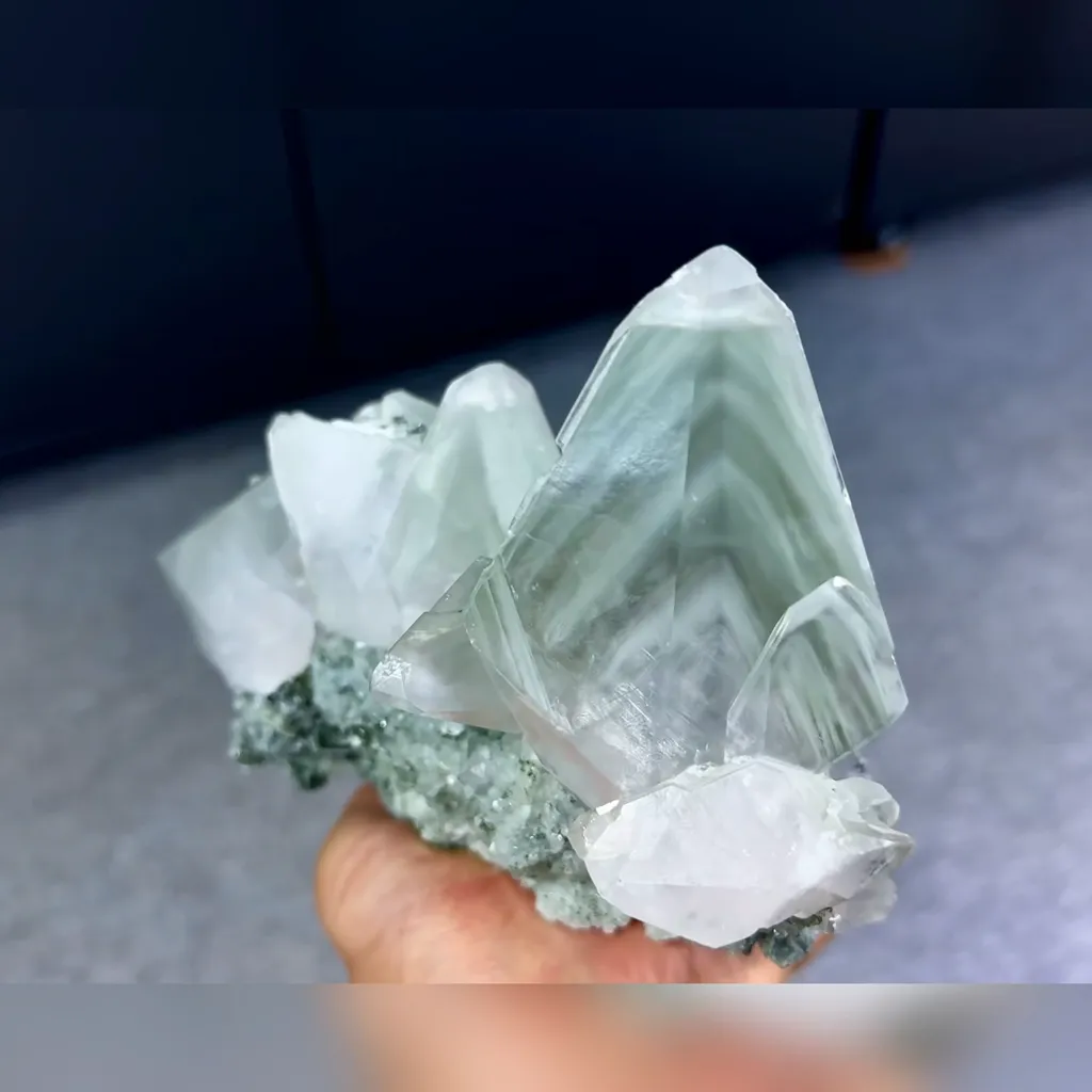 Natural Calcite comes from Daye, Hubei 175*110*70MM - image 2