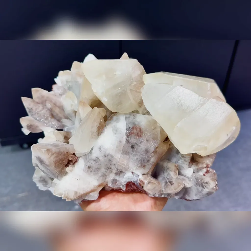 Natural Calcite comes from Daye,Hubei 230*140*110MM image