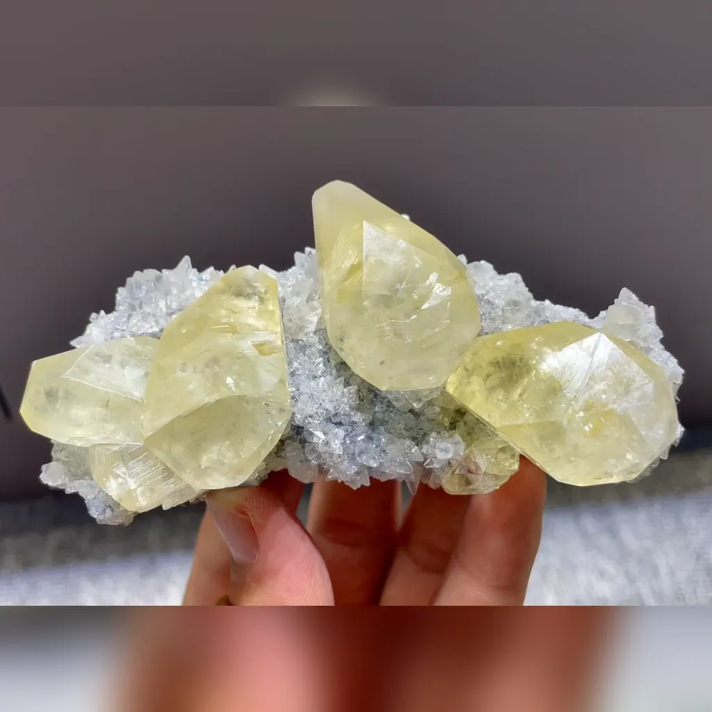 Natural Calcite comes from Fujian,China 105*45*35MM - image 3
