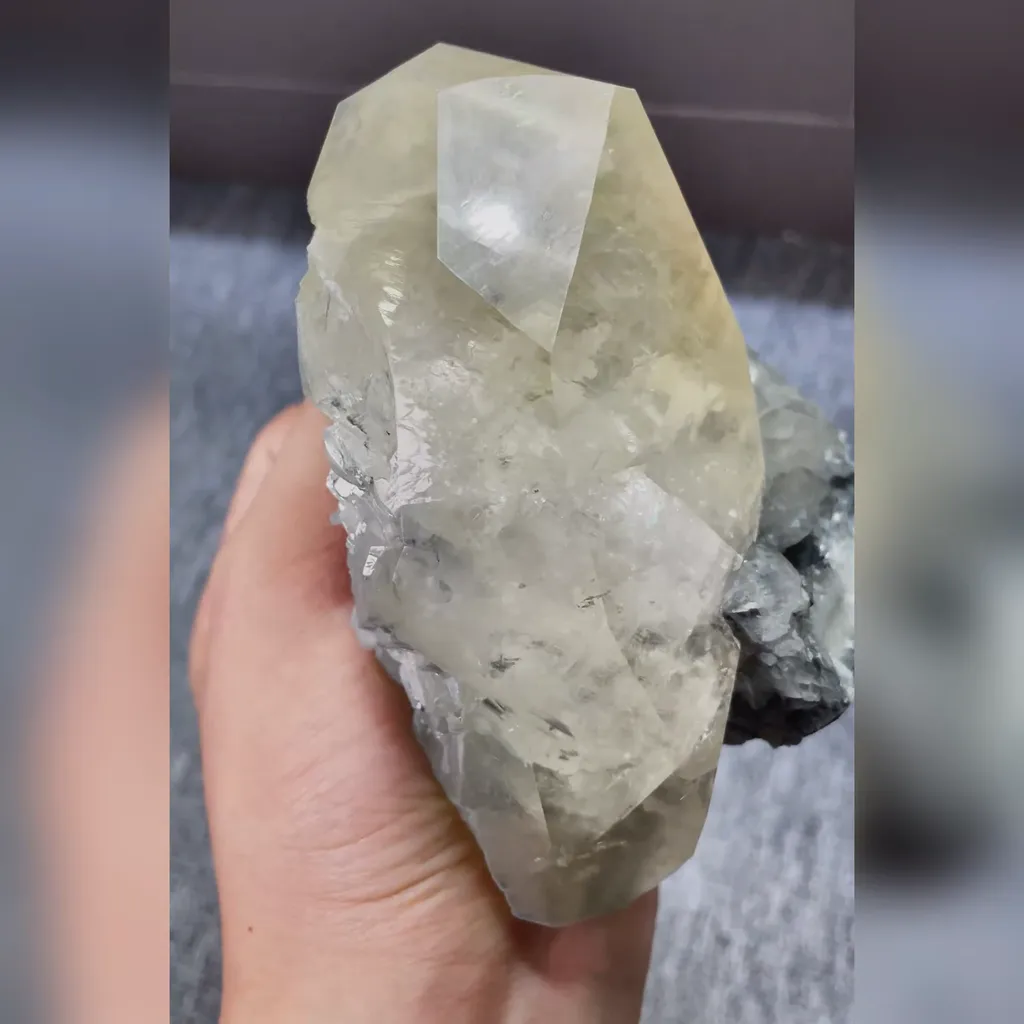 Natural Calcite comes from Fujian,China 85*100*130MM image