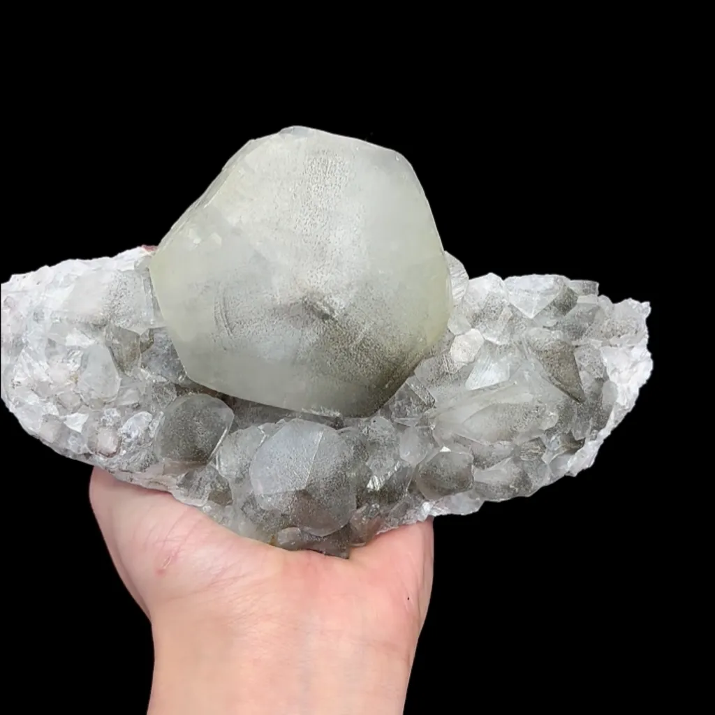 Natural Calcite, Mineral Specimen:Fujian,China (185*100*75MM) image