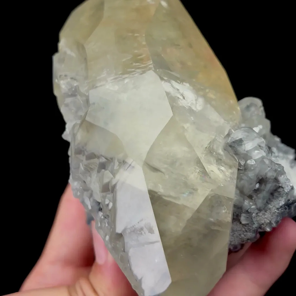 Natural Calcite Mineral Specimen,High Quality Specimen,FUJIAN,CHINA(85*100*130mm) image