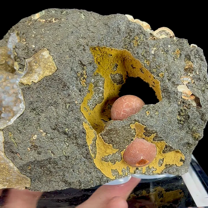 Natural Calcite Sphere, Mineral Specimen:Fujian,China (150*90*50MM) - image 3