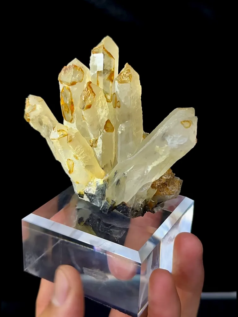 Natural Citrine Cluster comes from Guizhou,China 80*30*80MM - image 3