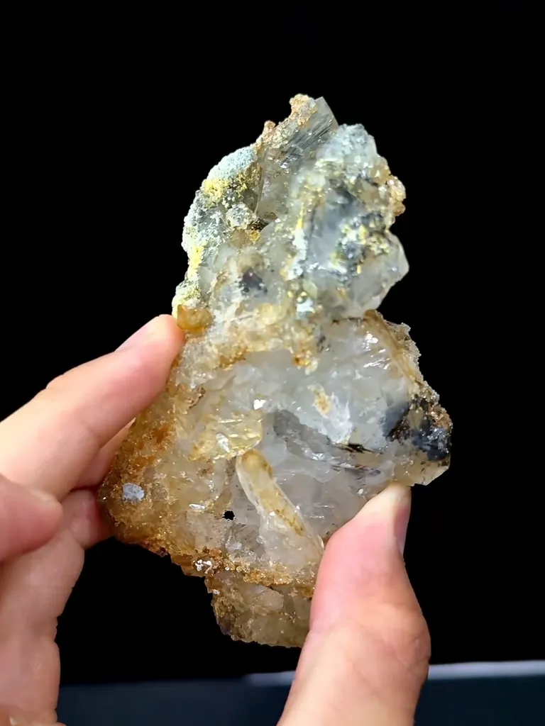 Natural Citrine Cluster comes from Jinlong,Guangdong 110*70*55MM - image 4