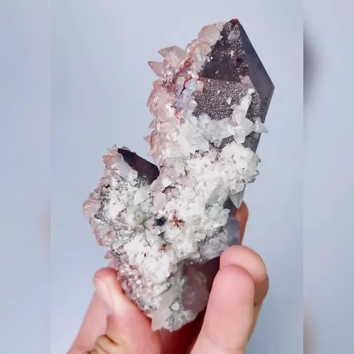 Natural Clear Quartz and Red Calcite, Mineral Specimen: Daye,Hubei (30*95*50MM) - image 3