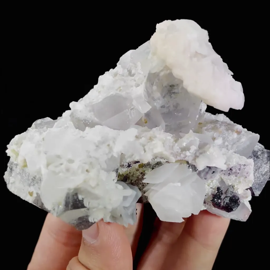 Natural Clear Quartz and Scheelite and Calcite Symbiosis comes from Yaogangxian,Hunan 90*45*65MM - image 3