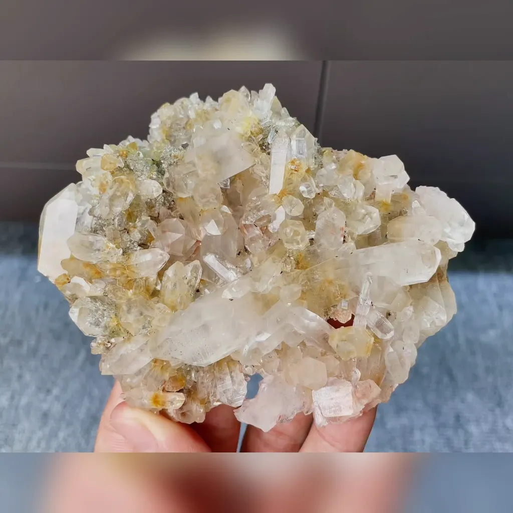 Natural Clear Quartz Cluster comes from Brazil 110*90*35MM image