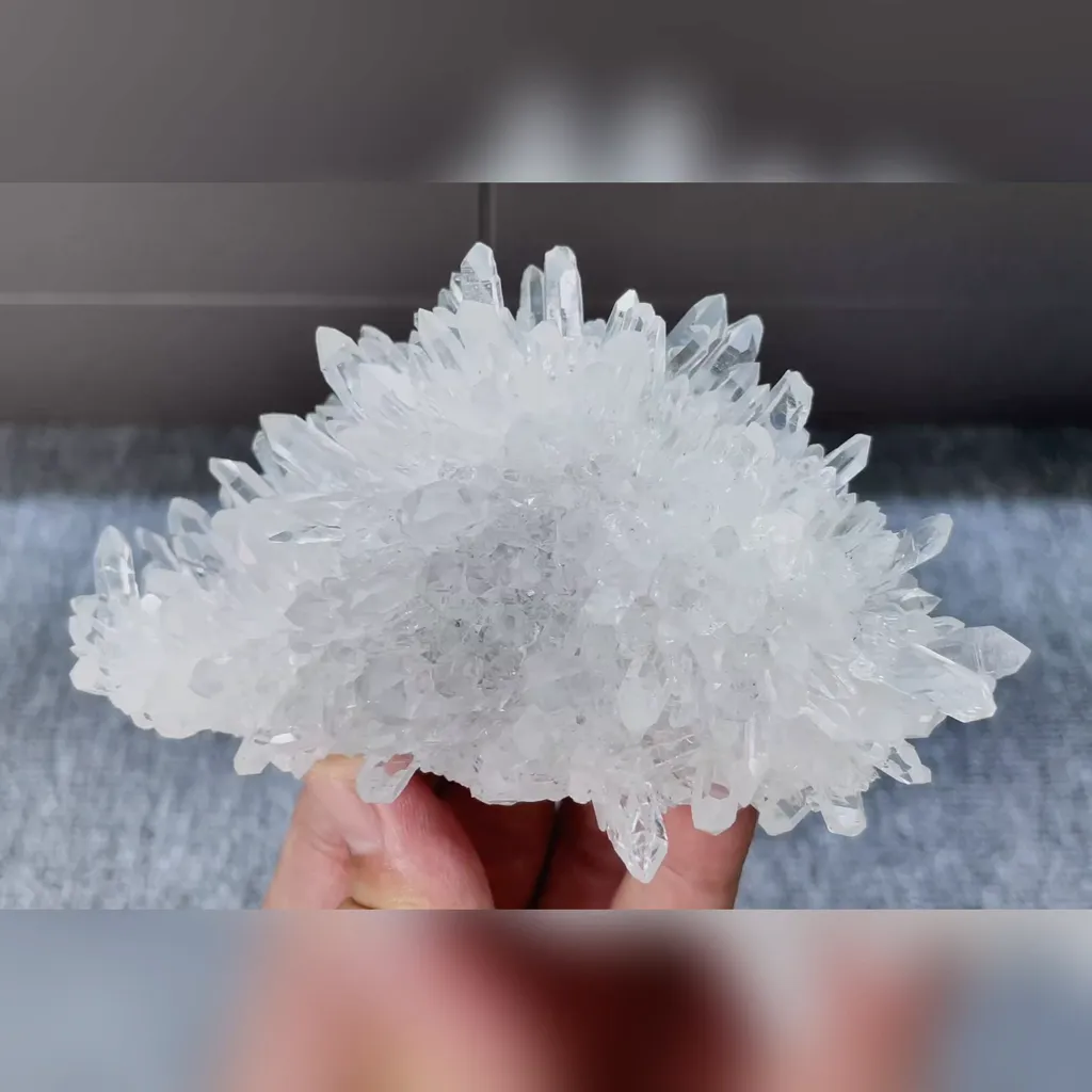 Natural Clear Quartz Cluster comes from Yunnan,China 125*70*45MM image