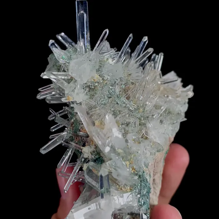 Natural Clear Quartz Cluster, Mineral Specimen: Inner Mongolia,China (105*70*75MM) - image 4