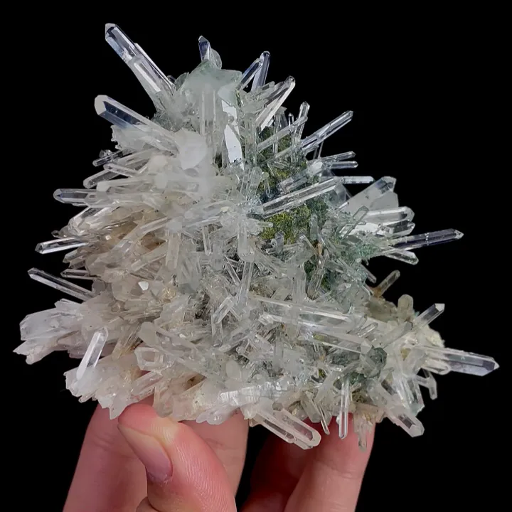 Natural Clear Quartz Cluster, Mineral Specimen: Inner Mongolia,China (105*70*75MM) - image 6