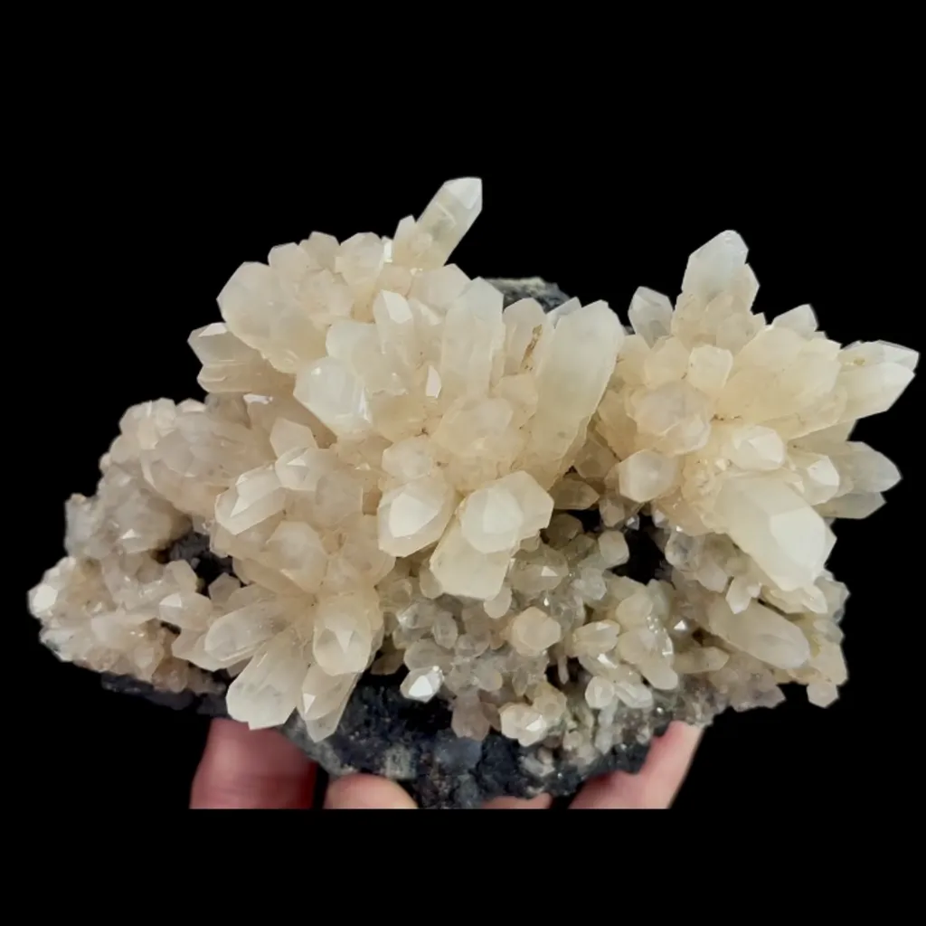 Natural Clear Quartz Cluster, Mineral Specimen: Inner Mongolia,China (130*95*60MM) - image 4