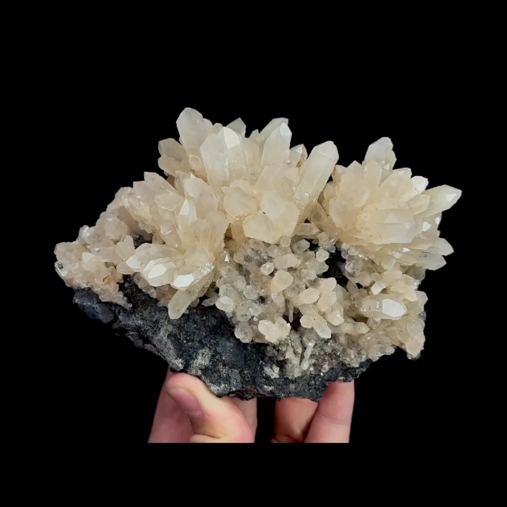 Natural Clear Quartz Cluster, Mineral Specimen: Inner Mongolia,China (130*95*60MM) image