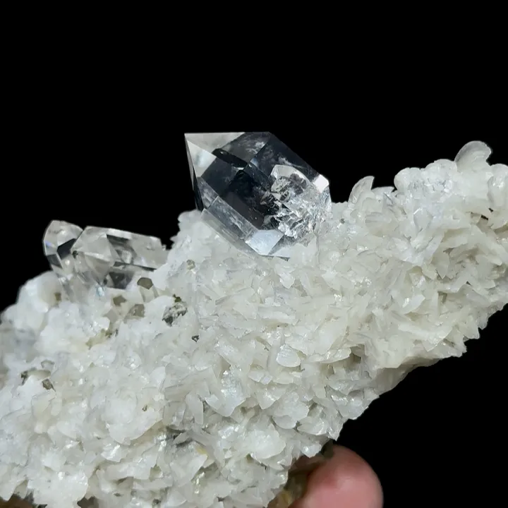 Natural Clear Quartz Clusters and Calcite, Mineral Specimen: Guizhou,China (50*110*30MM) - image 3