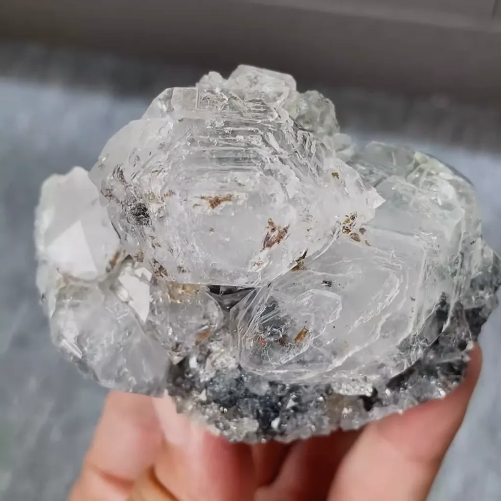 Natural Clear Quartz comes from Inner Mongolia，China 80*55*45MM - image 3