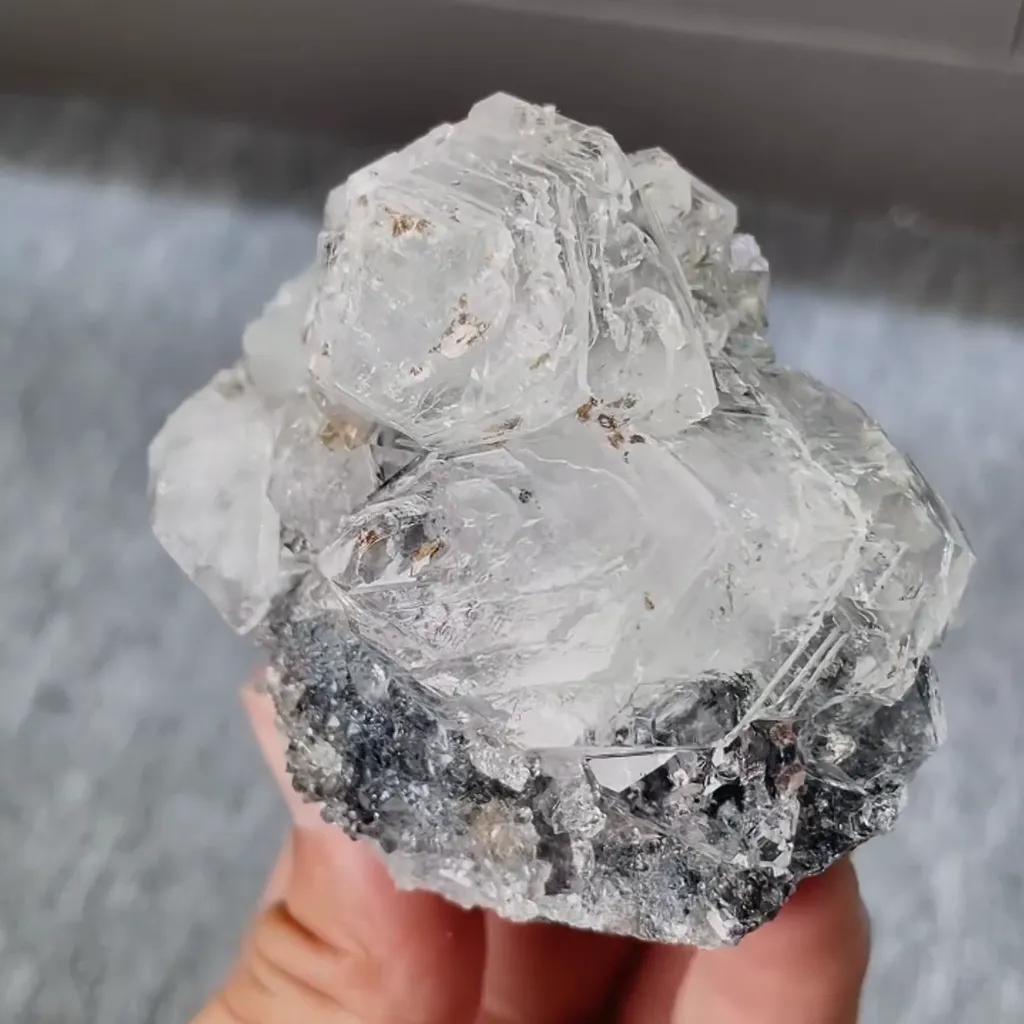 Natural Clear Quartz comes from Inner Mongolia，China 80*55*45MM - image 2