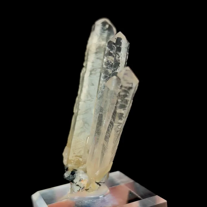 Natural Clear Quartz Tower and Specularite, Mineral Specimen:Jinlong,Guangdong (65*15*65MM) - image 3