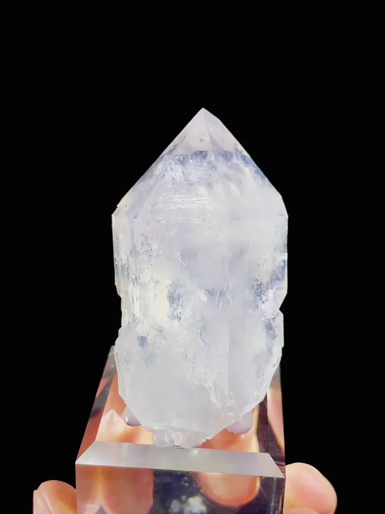 Natural Clear Quartz Tower Point comes from Anhui,China 30*35*55MM image